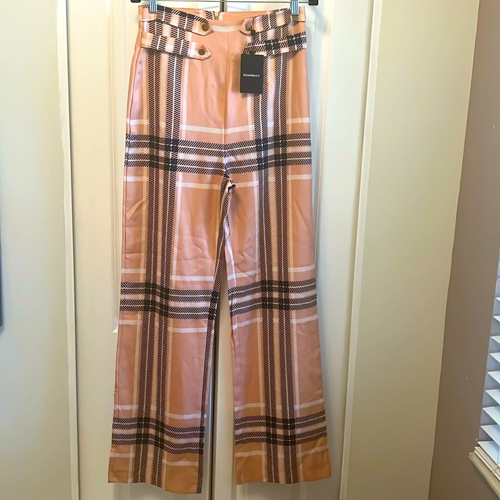 High waisted pale pink, black, white plaid with zipper back for sleek fit